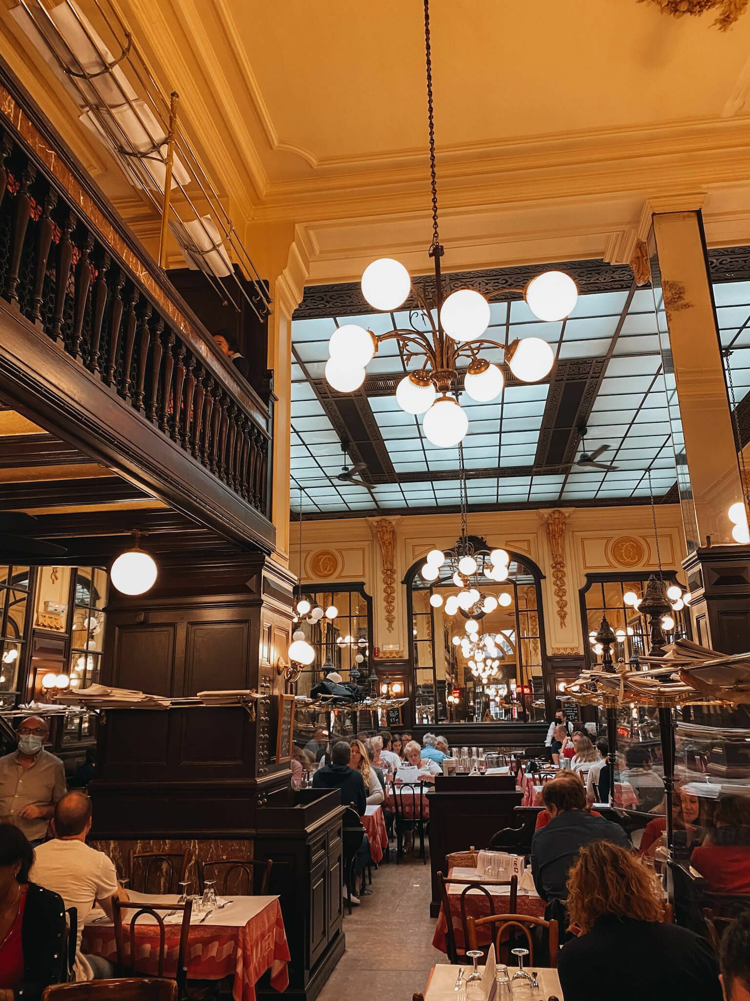 donde comer en paris barato