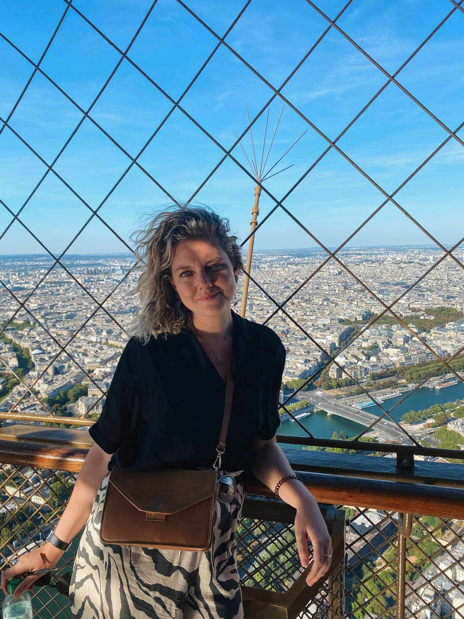 cómo llegar a la torre eiffel