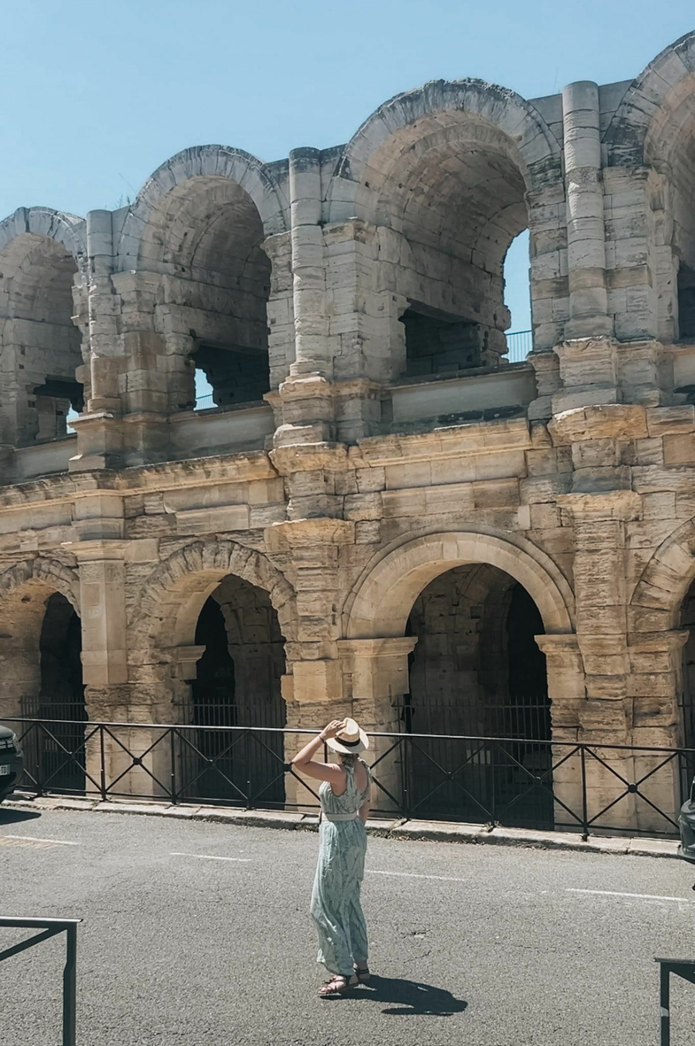que ver en arles