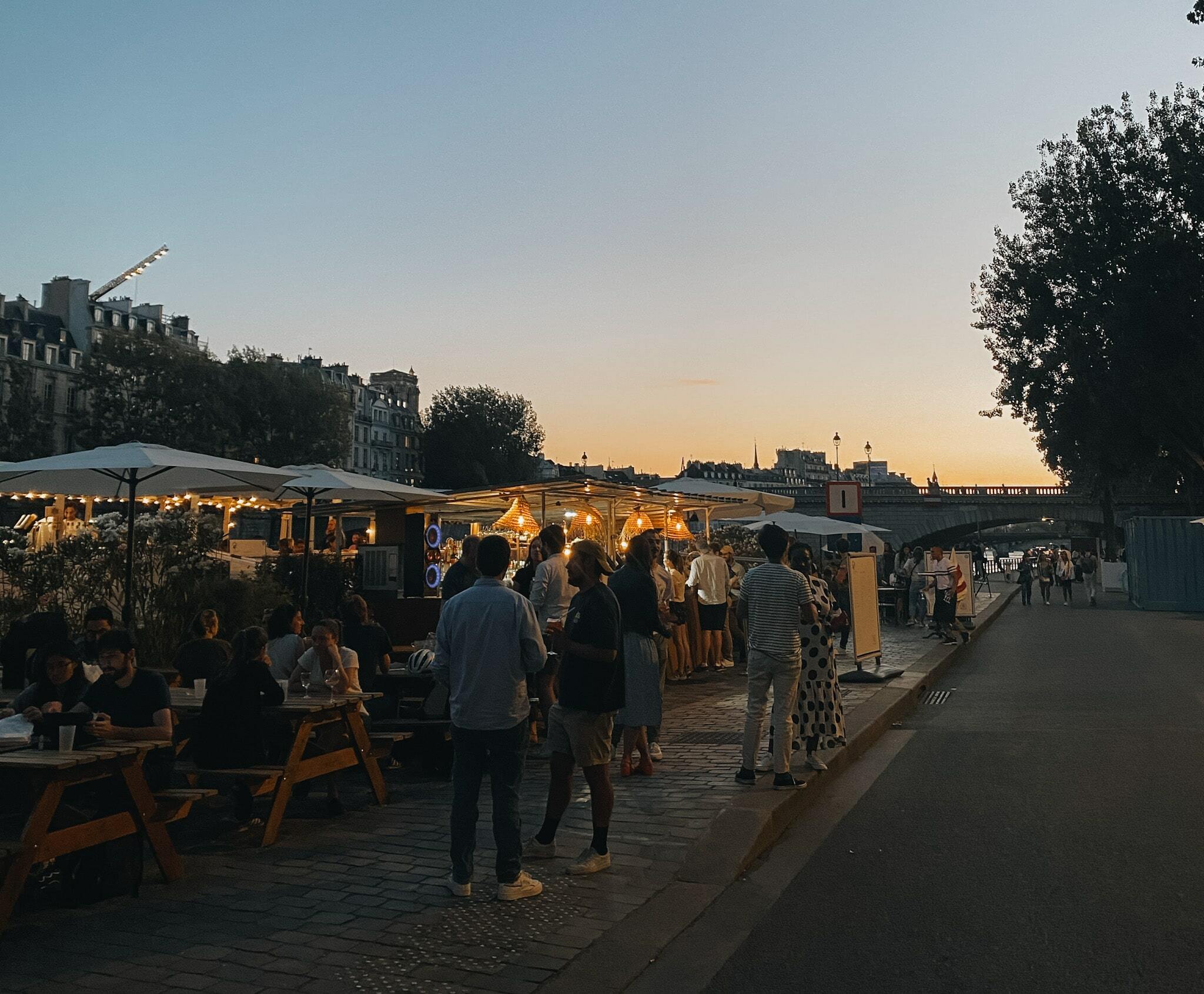 viajar a paris en verano